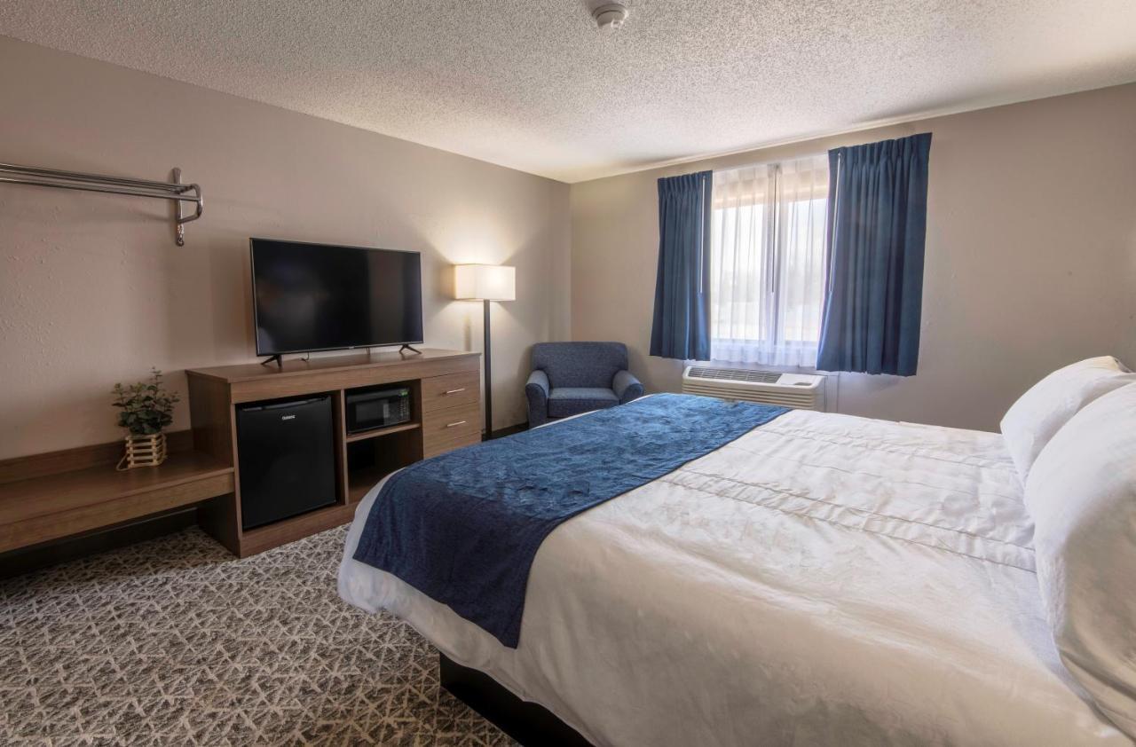 Hilltop Inn & Suites 그로브 외부 사진