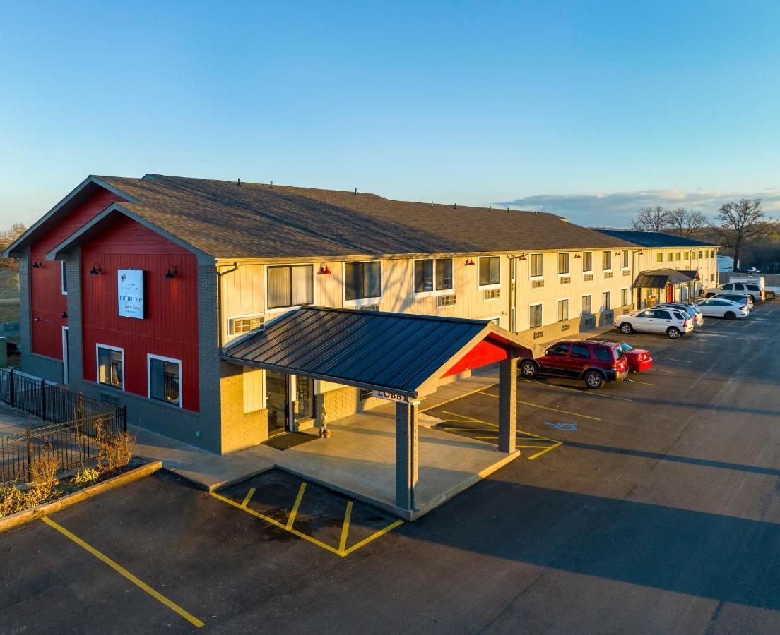 Hilltop Inn & Suites 그로브 외부 사진